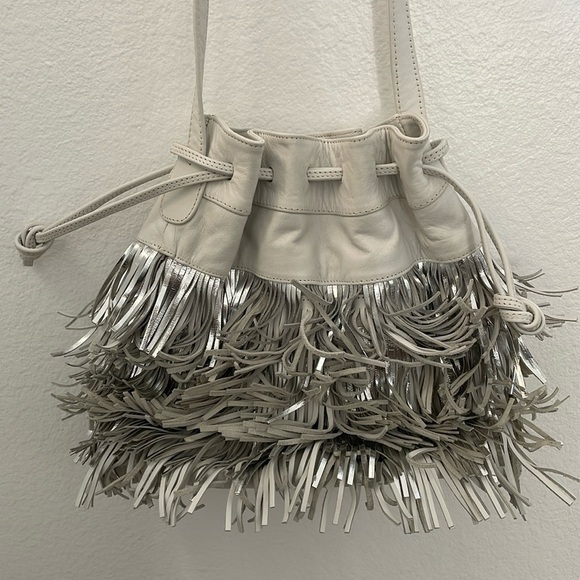 Shaggy White Purse - Picture 2 of 10
